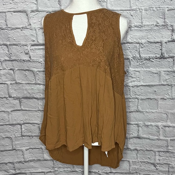 Maurices Tops - Maurice’s Keyhole Lace Babydoll Style Tank Top